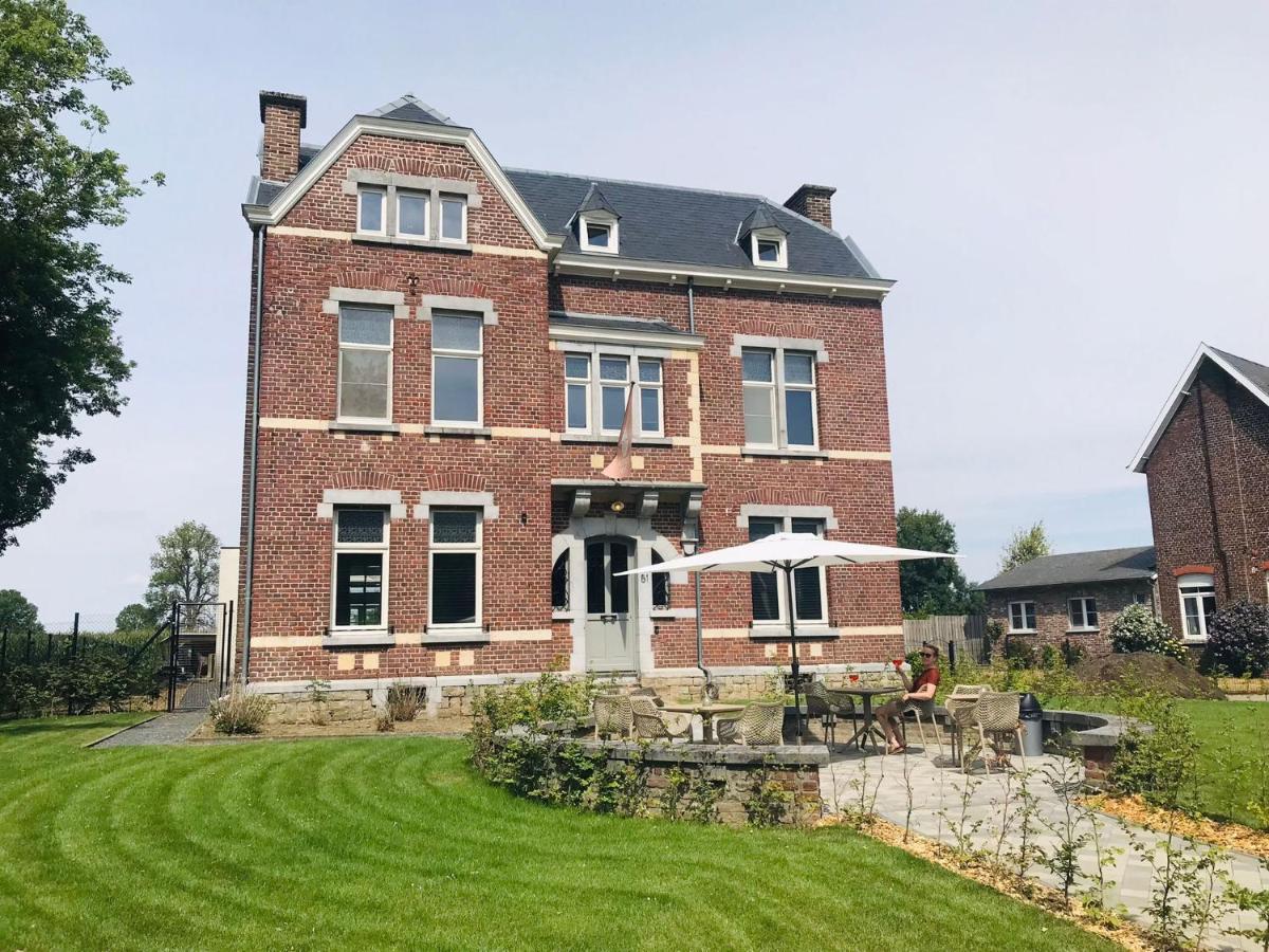 B&B Het Notarishuis - Authentiek Verblijf Nabij Maastricht Voeren Ngoại thất bức ảnh