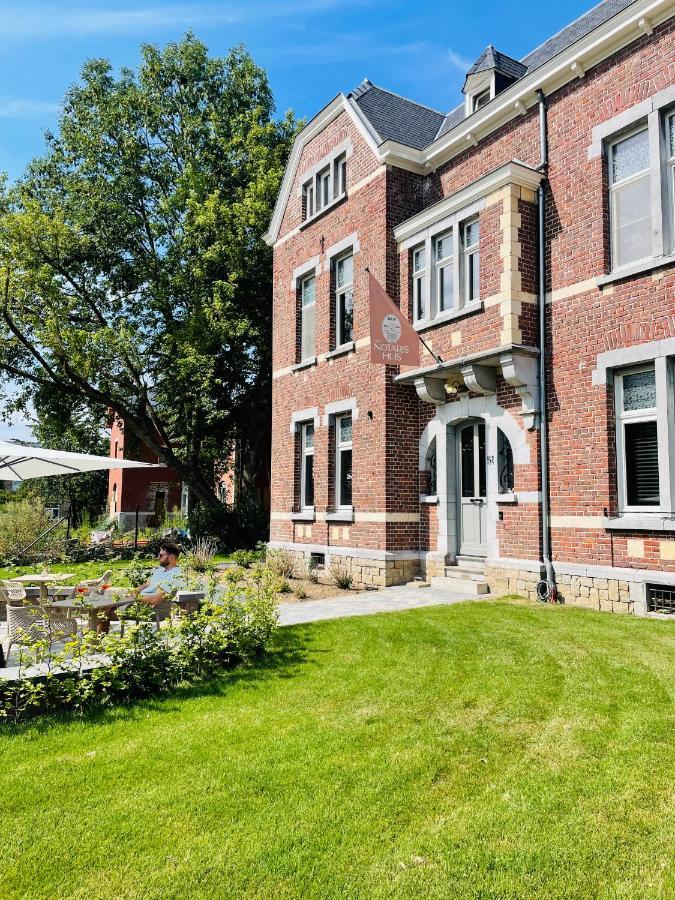 B&B Het Notarishuis - Authentiek Verblijf Nabij Maastricht Voeren Ngoại thất bức ảnh