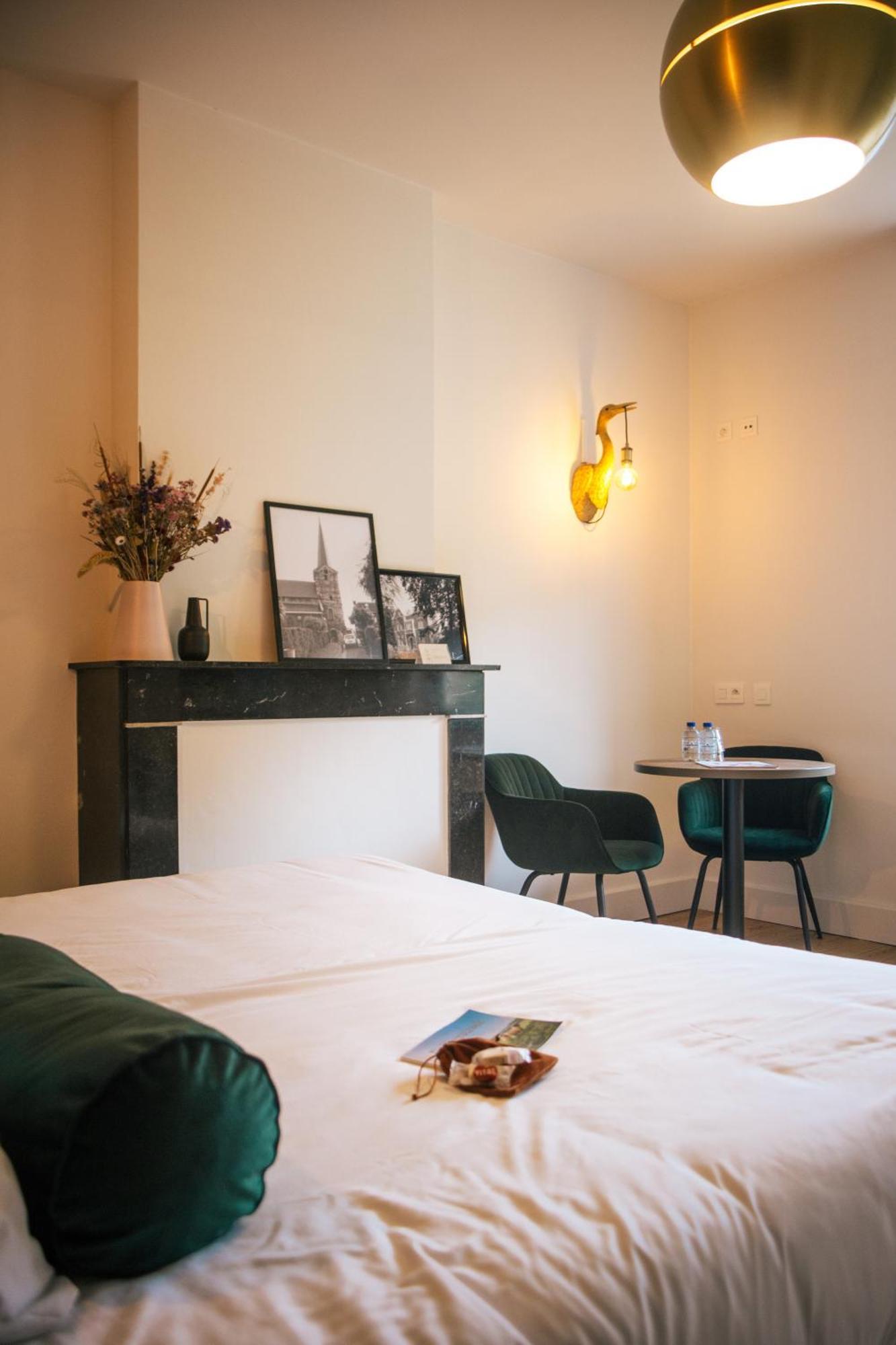 B&B Het Notarishuis - Authentiek Verblijf Nabij Maastricht Voeren Ngoại thất bức ảnh