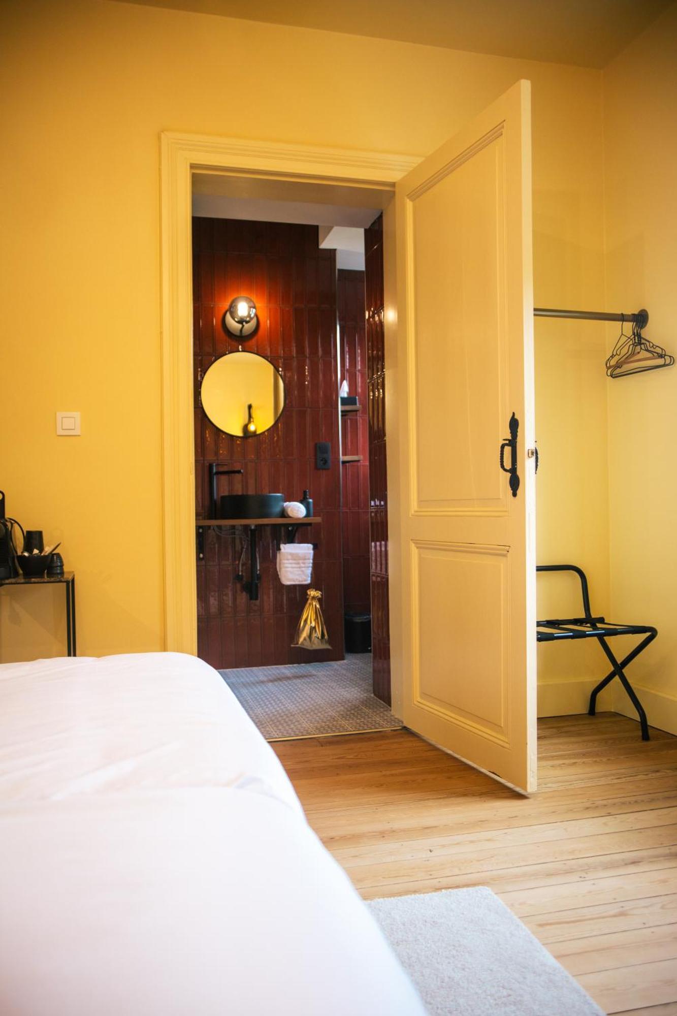 B&B Het Notarishuis - Authentiek Verblijf Nabij Maastricht Voeren Ngoại thất bức ảnh