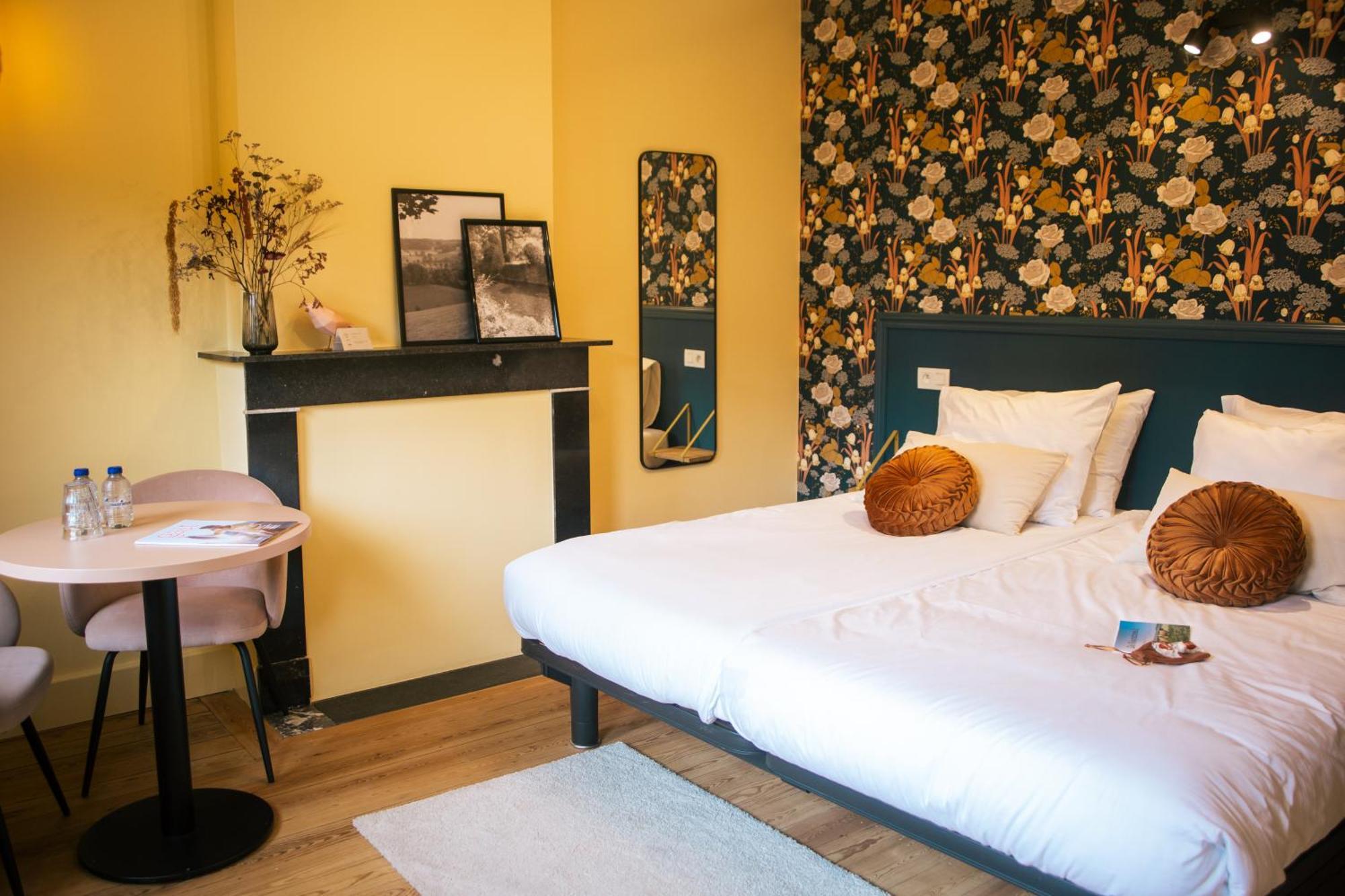 B&B Het Notarishuis - Authentiek Verblijf Nabij Maastricht Voeren Ngoại thất bức ảnh