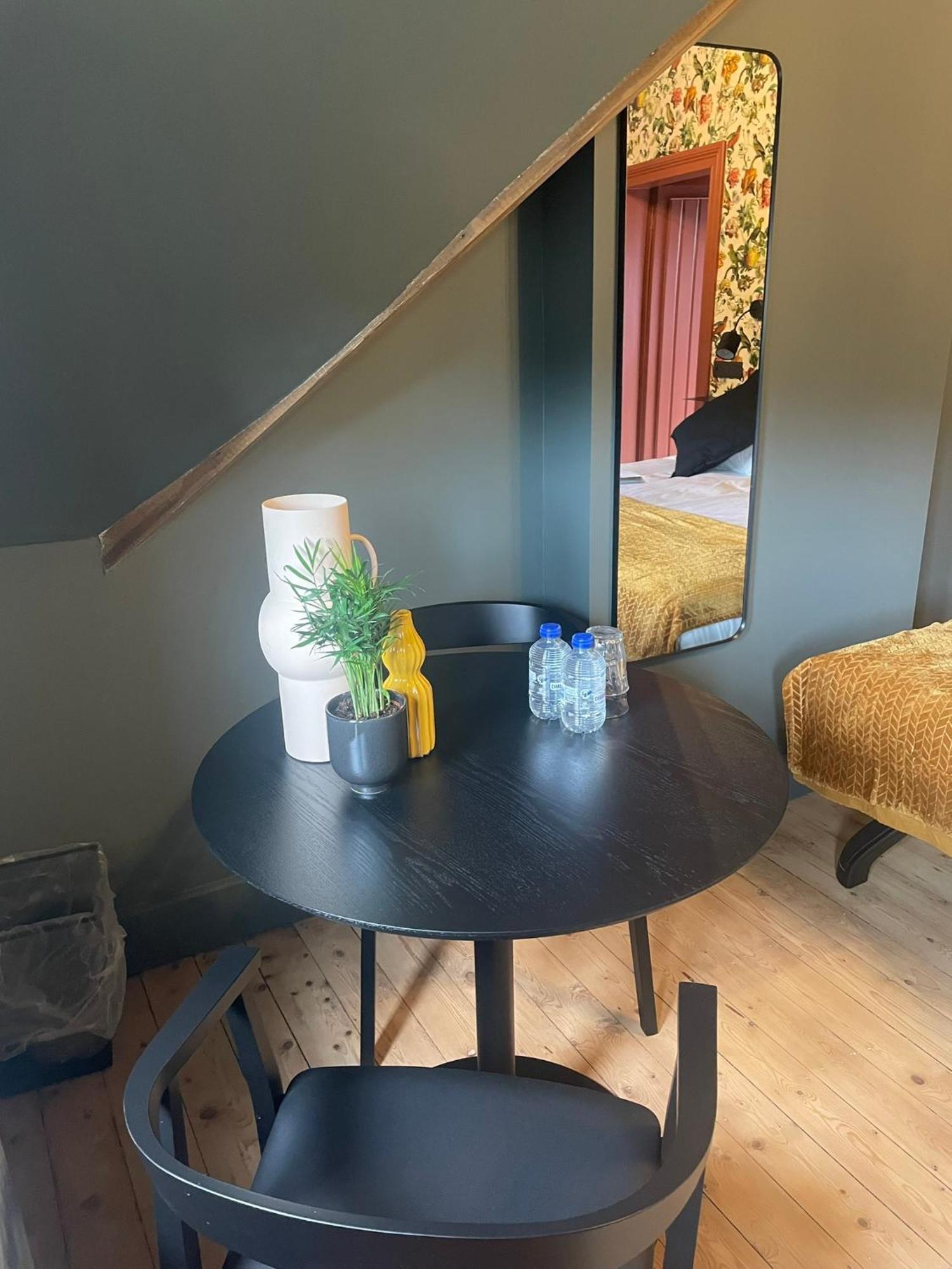 B&B Het Notarishuis - Authentiek Verblijf Nabij Maastricht Voeren Ngoại thất bức ảnh