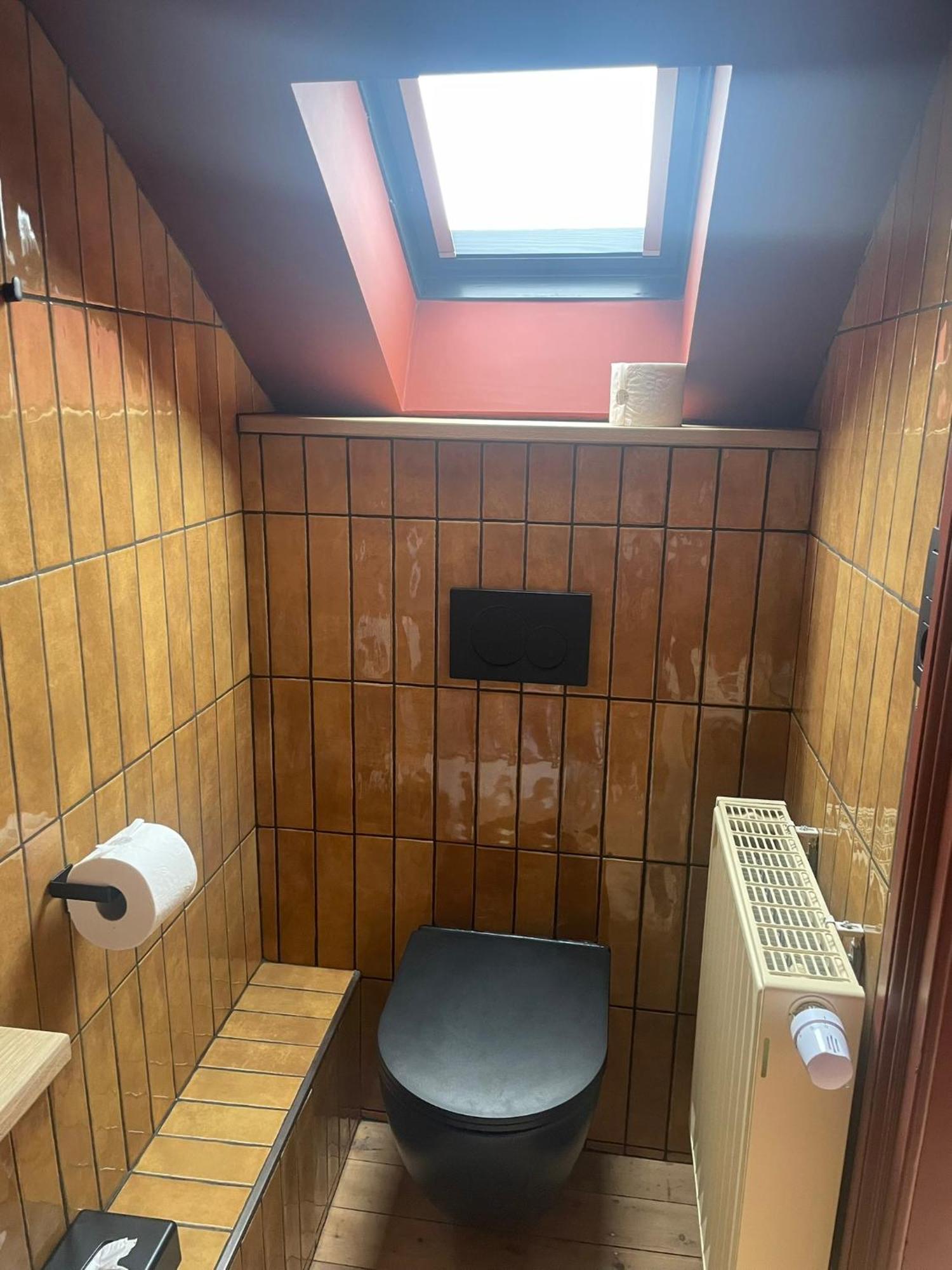 B&B Het Notarishuis - Authentiek Verblijf Nabij Maastricht Voeren Ngoại thất bức ảnh