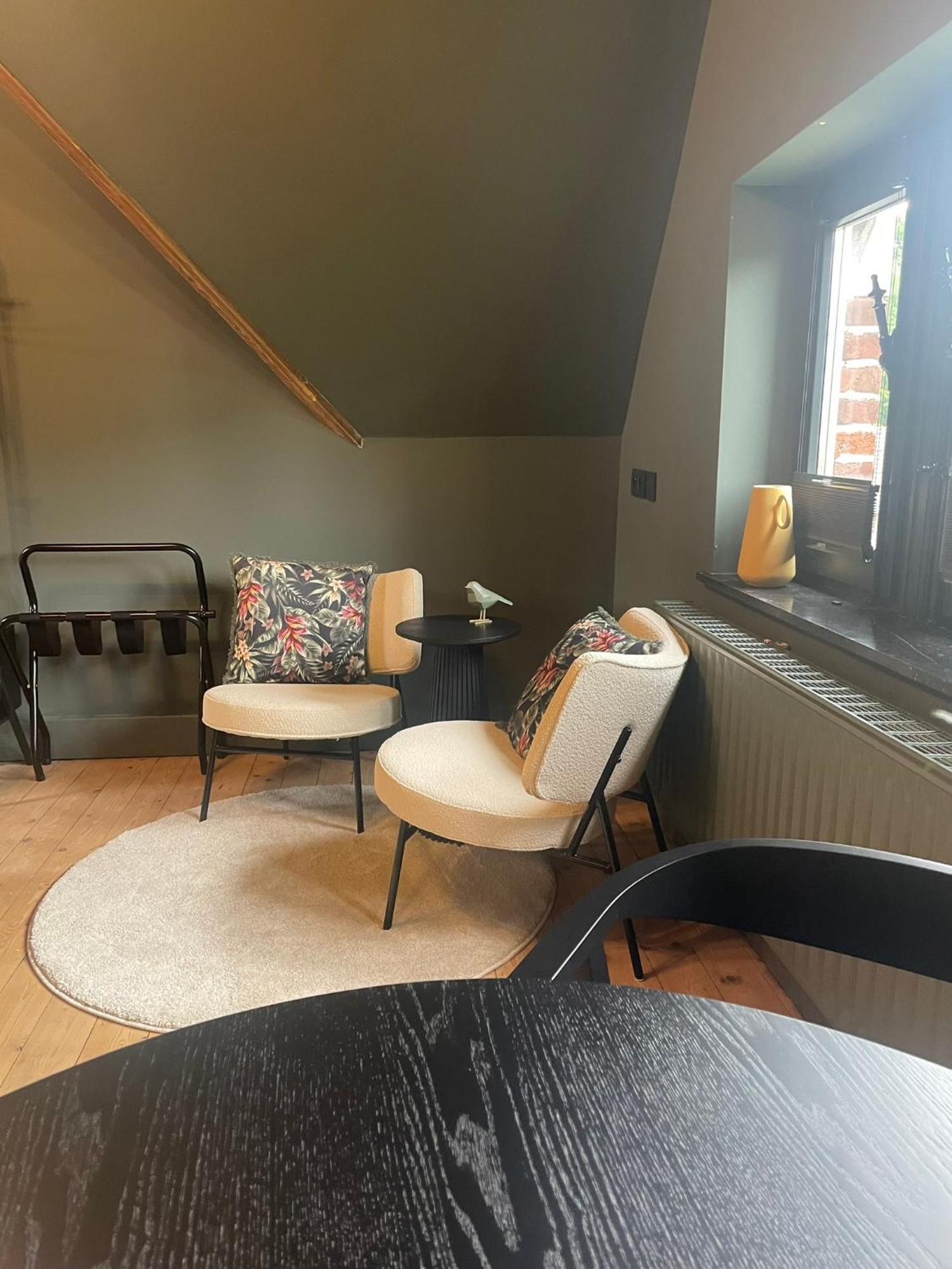 B&B Het Notarishuis - Authentiek Verblijf Nabij Maastricht Voeren Ngoại thất bức ảnh
