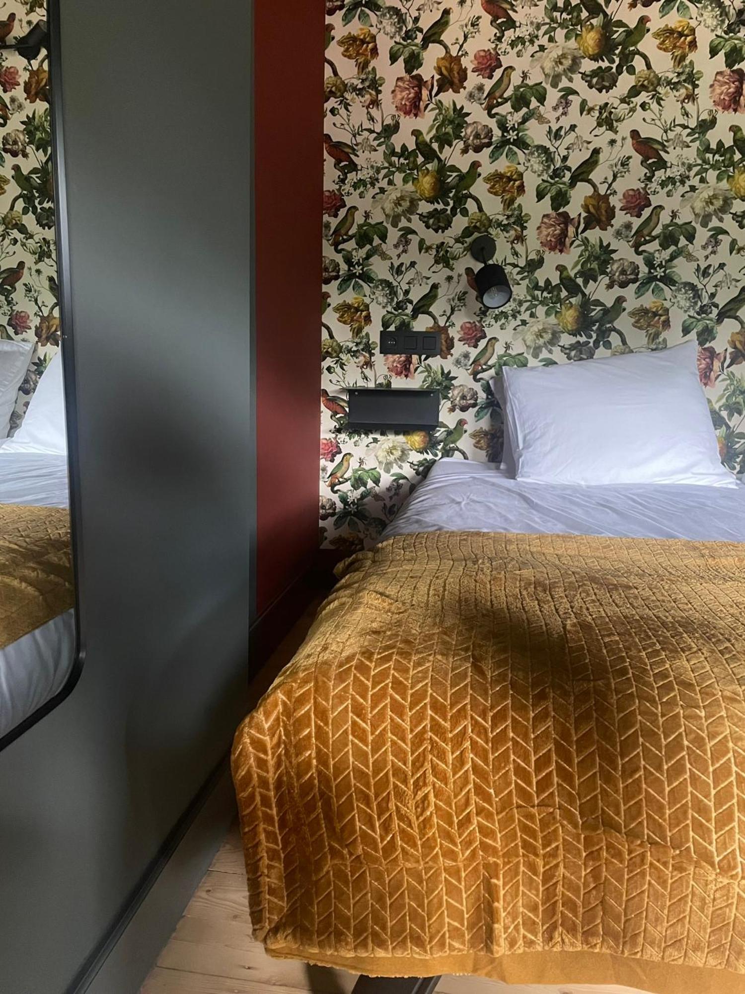B&B Het Notarishuis - Authentiek Verblijf Nabij Maastricht Voeren Ngoại thất bức ảnh