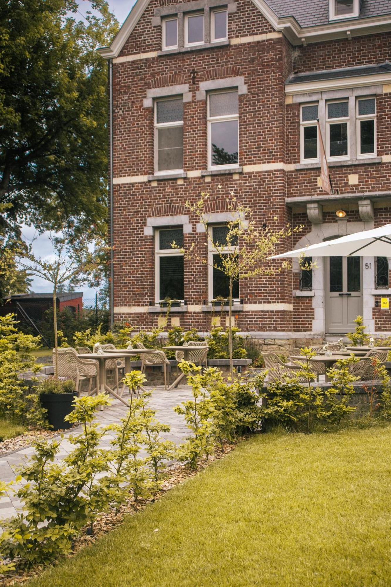 B&B Het Notarishuis - Authentiek Verblijf Nabij Maastricht Voeren Ngoại thất bức ảnh